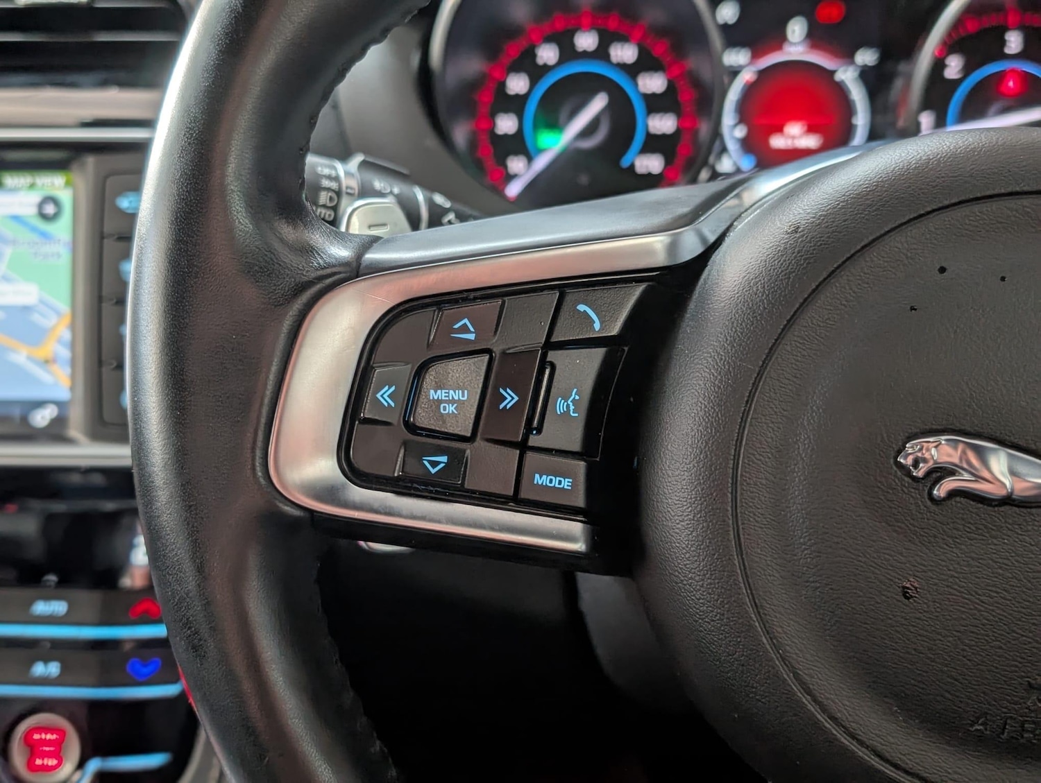 Used Jaguar F-Pace for sale - 76728014: Photo 24