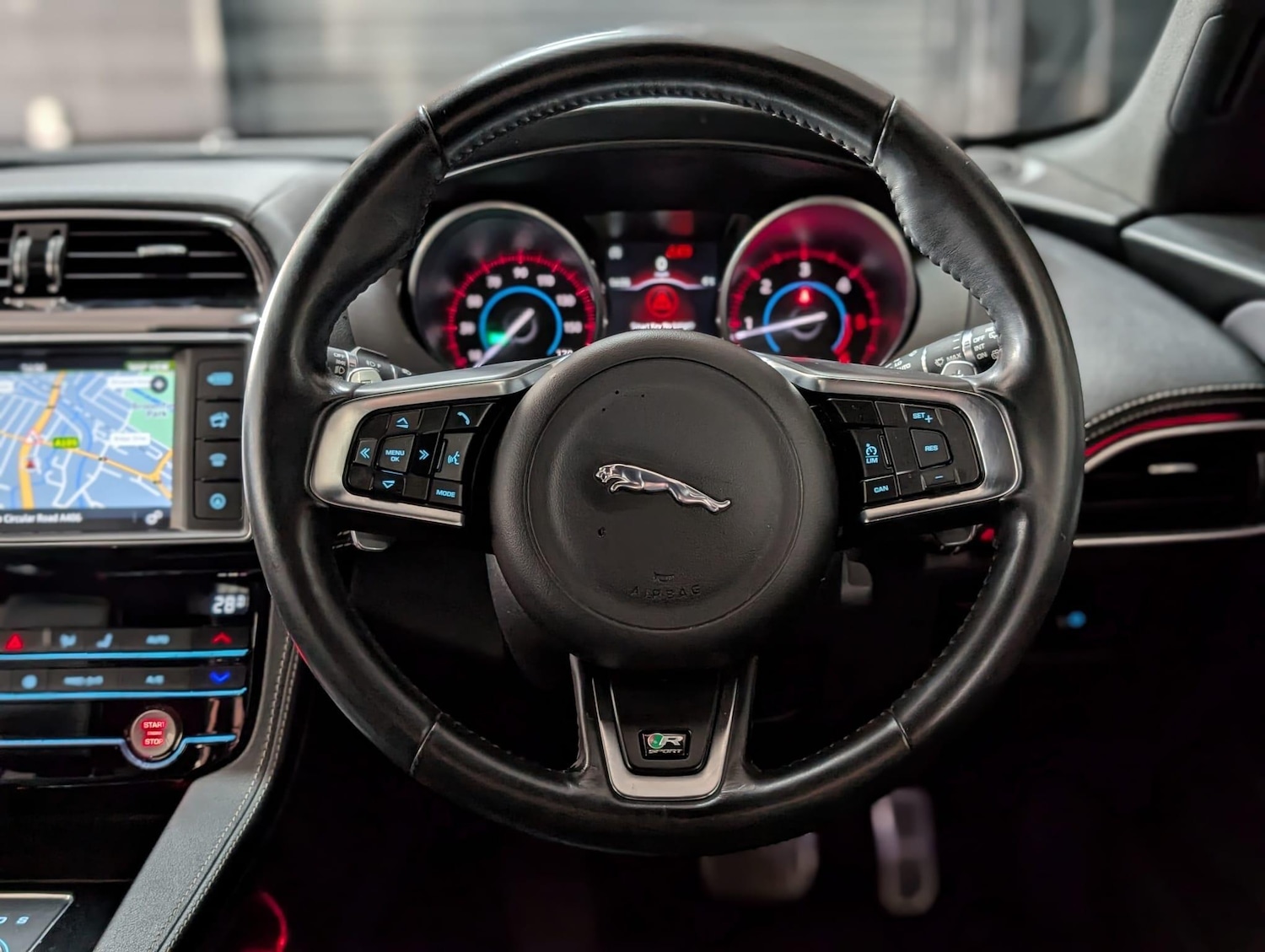 Used Jaguar F-Pace for sale - 76728014: Photo 36