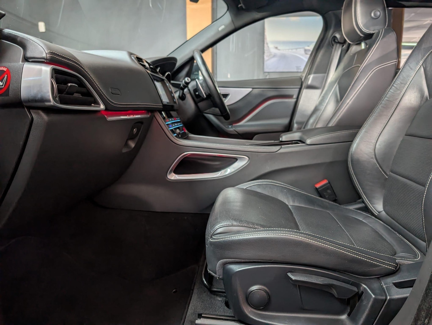 Used Jaguar F-Pace for sale - 76728014: Photo 37