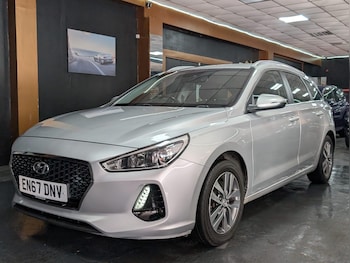 Used Hyundai i30 2018 for sale - 76138016: Photo 2