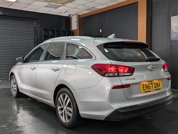 Used Hyundai i30 2018 for sale - 76138016: Photo 3
