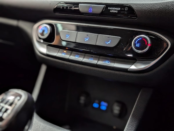 Used Hyundai i30 2018 for sale - 76138016: Photo 40