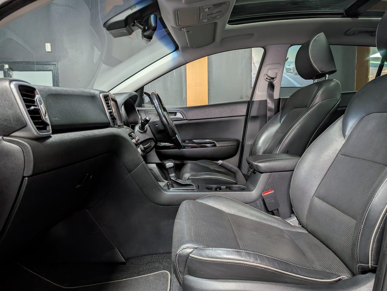 Used Kia Sportage 2017 for sale - 76349103: Photo 43