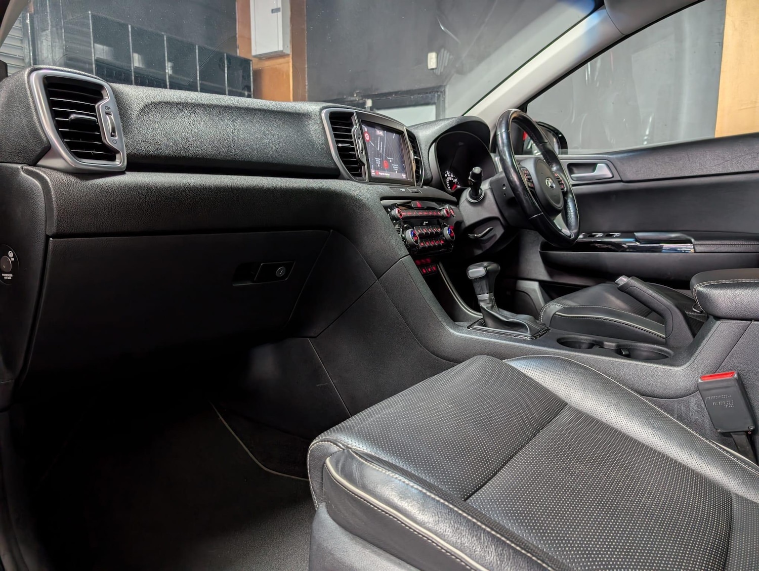 Used Kia Sportage 2017 for sale - 76349103: Photo 45