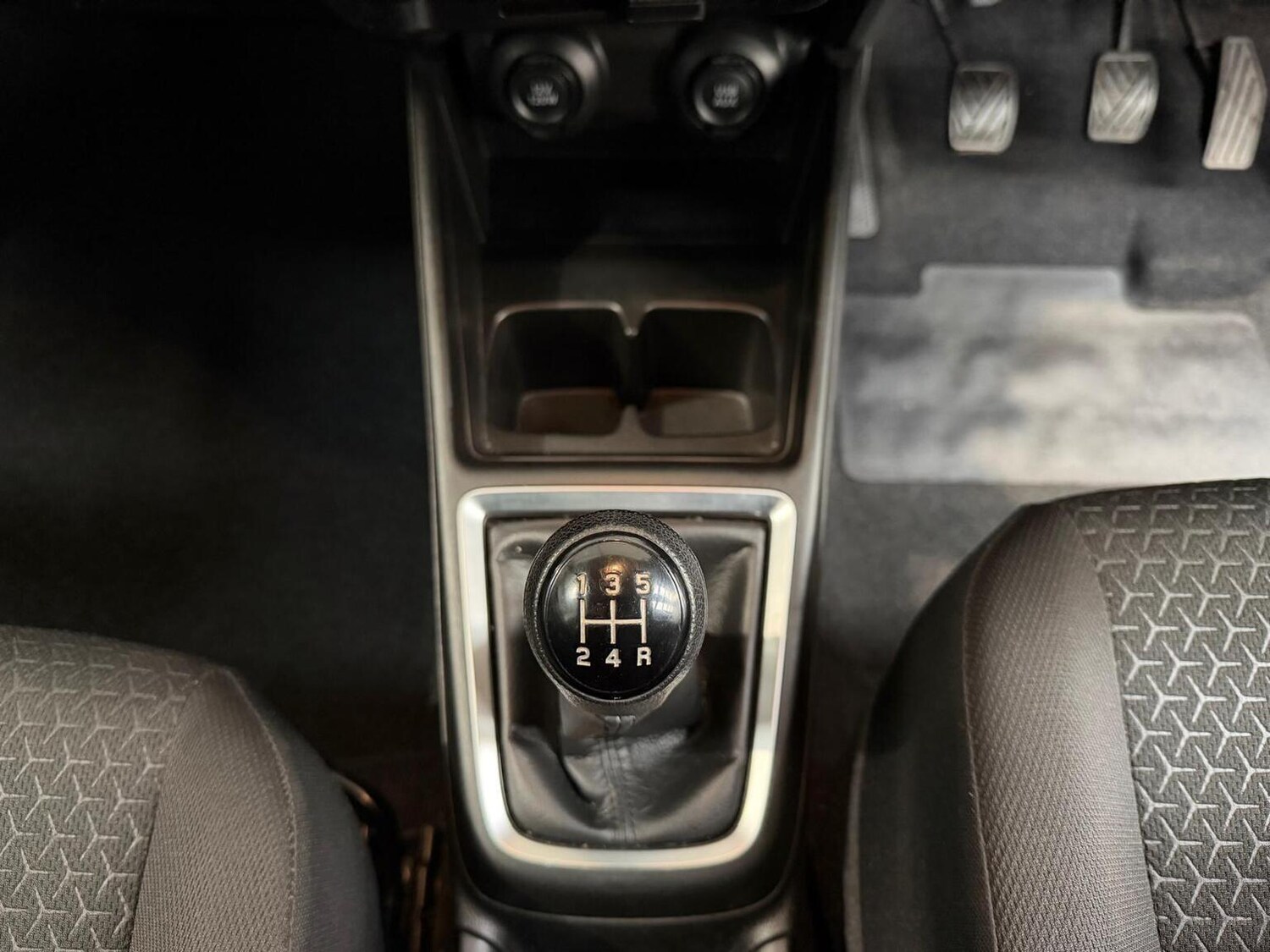 Used Suzuki Swift 2018 for sale - 77694256: Photo 12