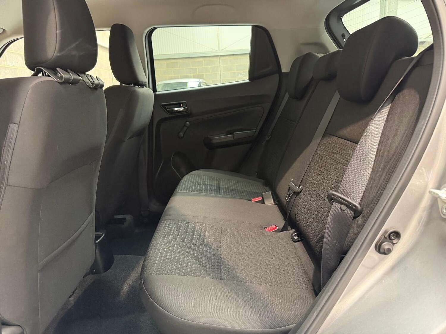 Used Suzuki Swift 2018 for sale - 77694256: Photo 18