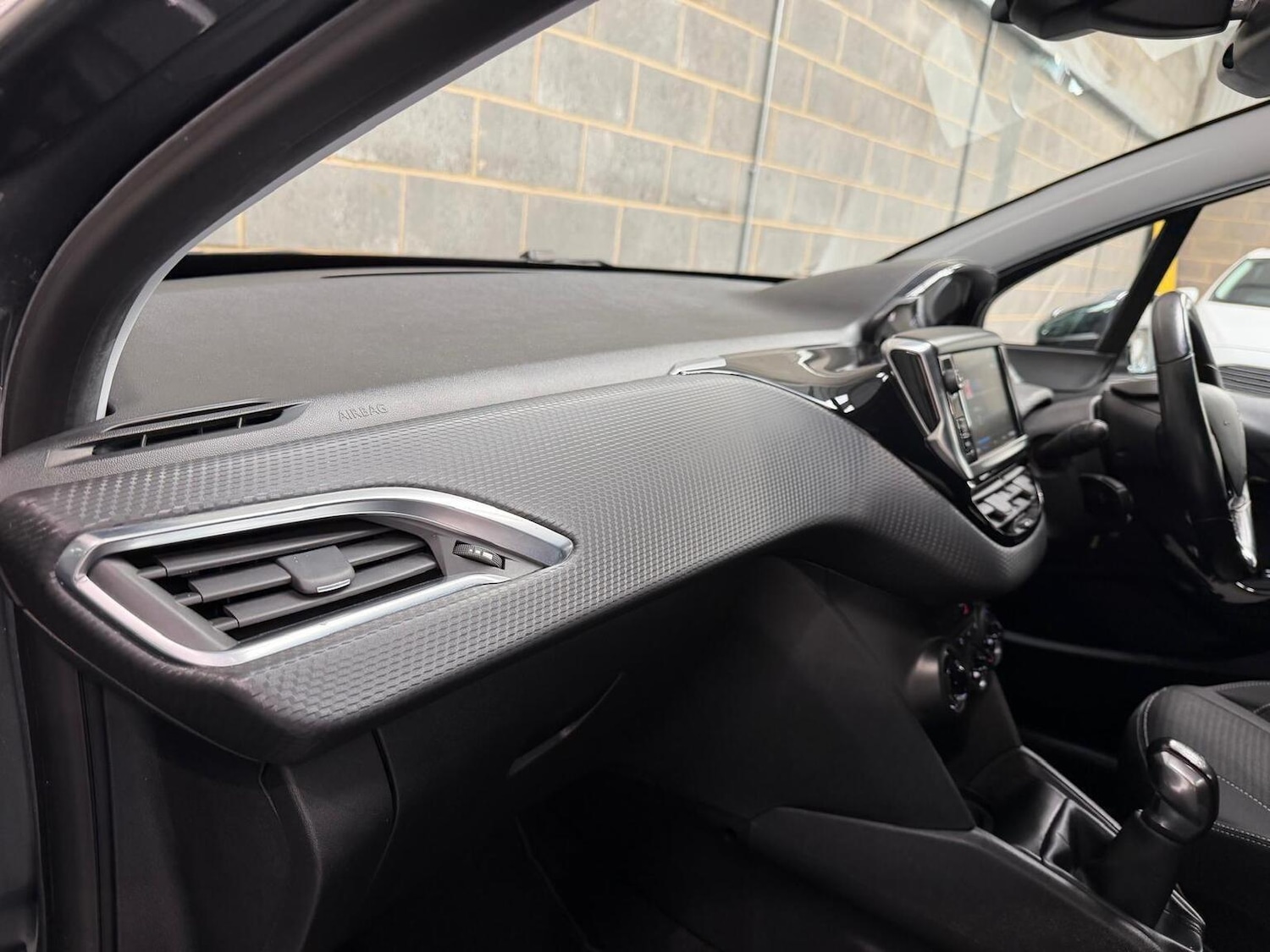 Used Peugeot 208 2017 for sale - 78045619: Photo 13