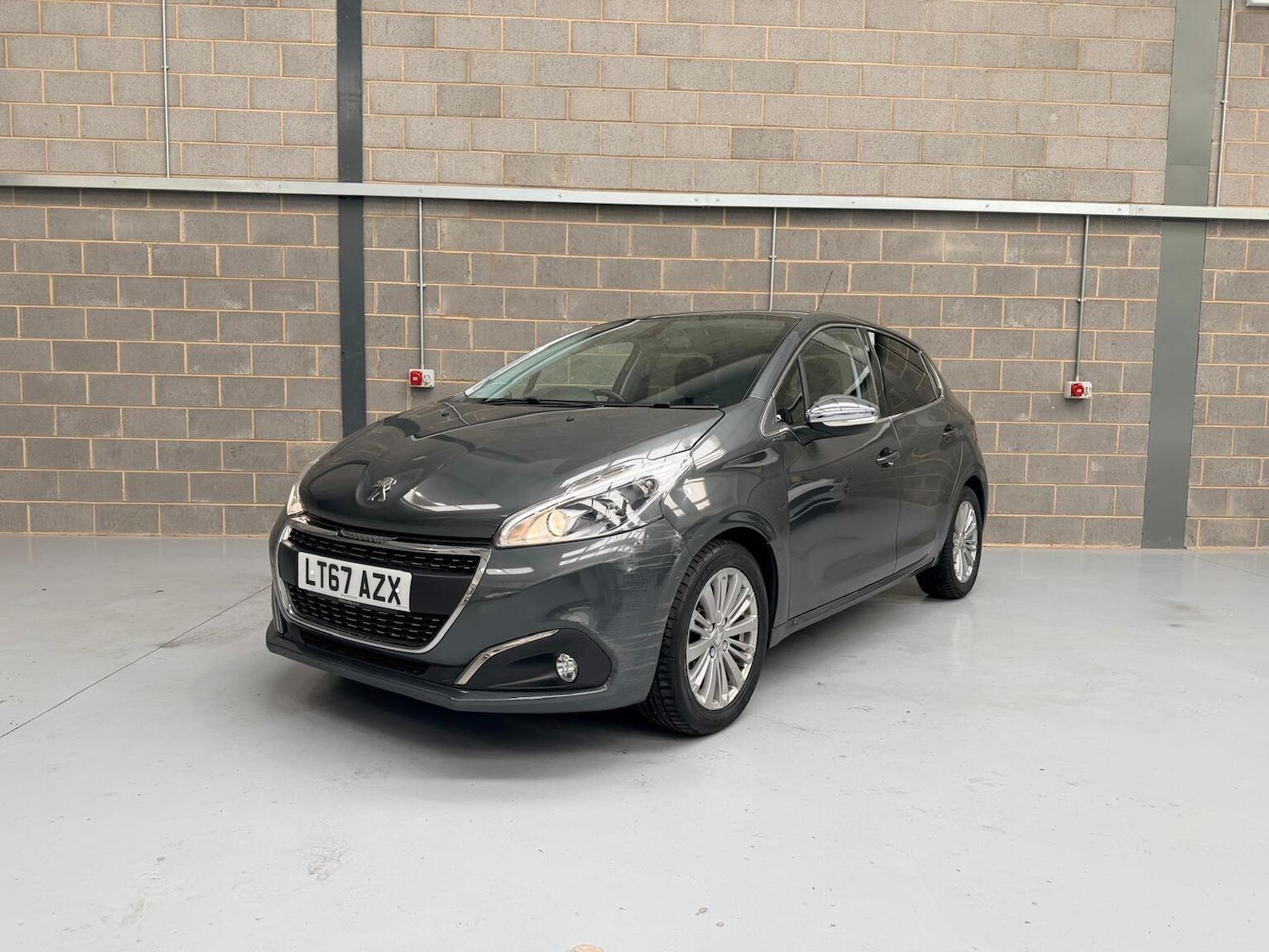 Used Peugeot 208 2017 for sale - 78045619: Photo 3