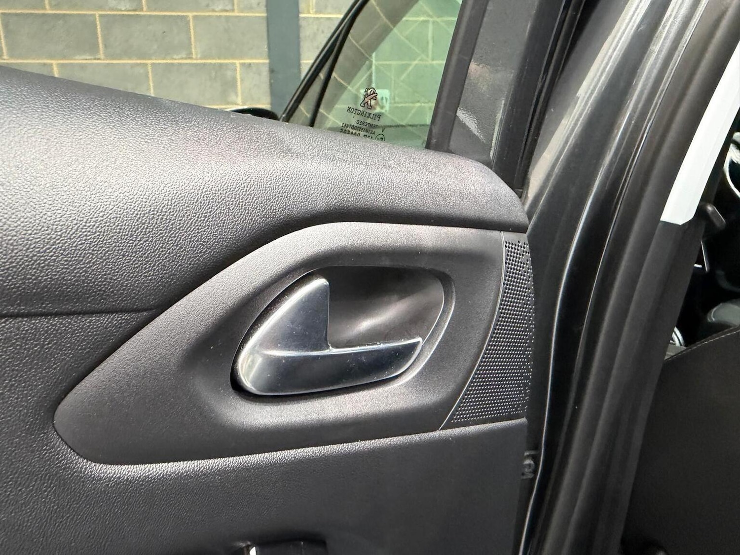 Used Peugeot 208 2017 for sale - 78045619: Photo 33