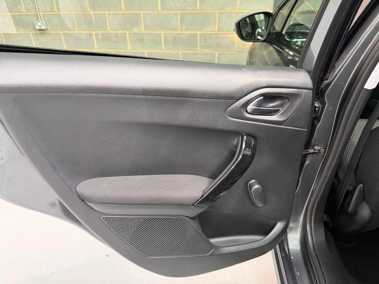 Used Peugeot 208 2017 for sale - 78045619: Photo 34