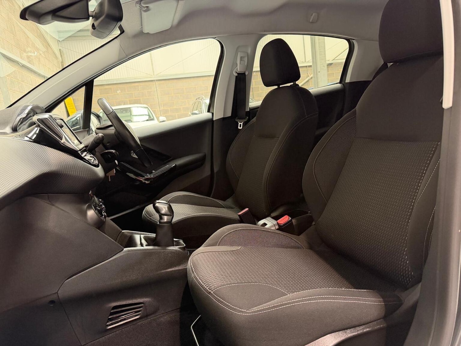 Used Peugeot 208 2017 for sale - 78045619: Photo 45