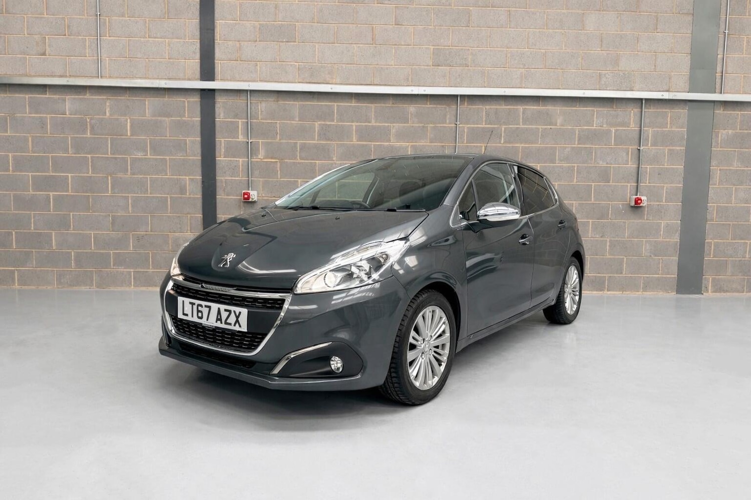 Used Peugeot 208 2017 for sale - 78045619: Photo 6