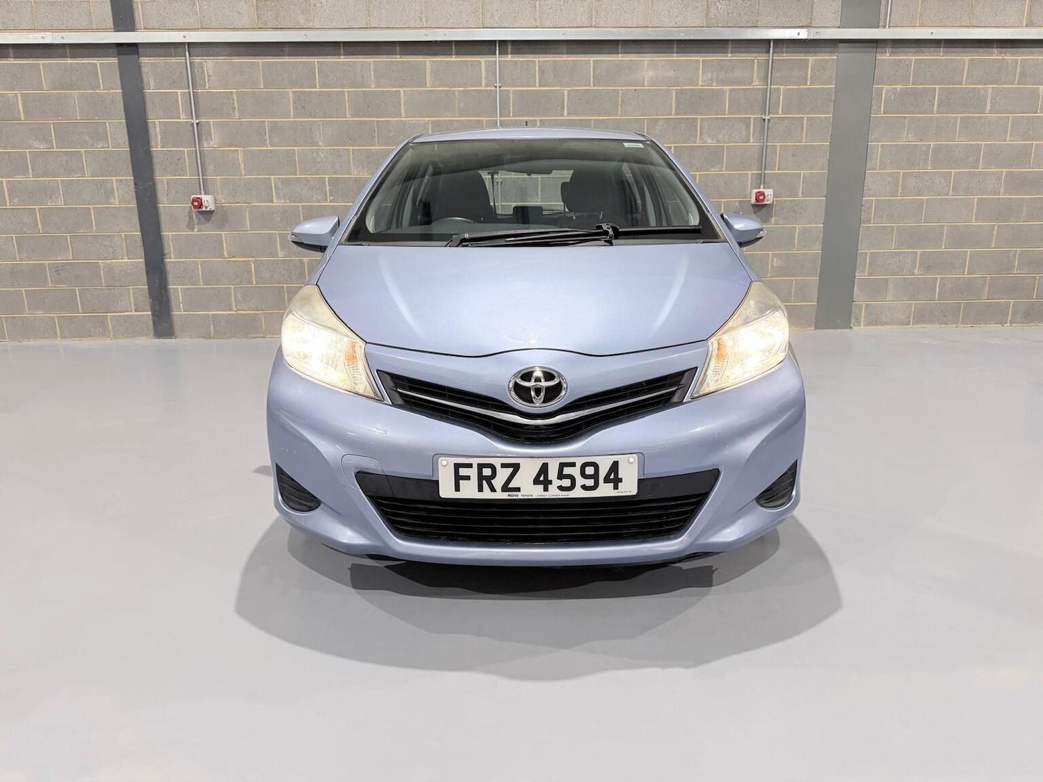 Used Toyota Yaris 2013 for sale - 77014813: Photo 2