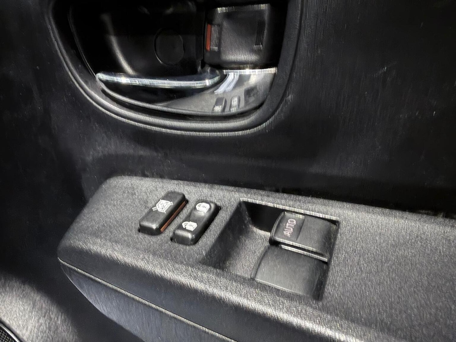 Used Toyota Yaris 2013 for sale - 77014813: Photo 23