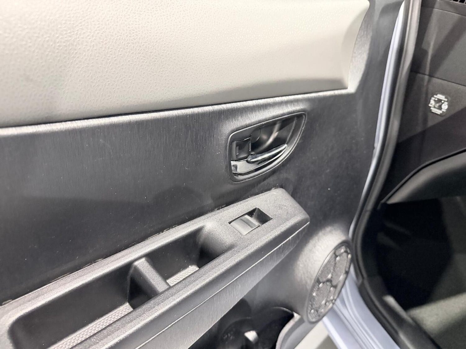 Used Toyota Yaris 2013 for sale - 77014813: Photo 24