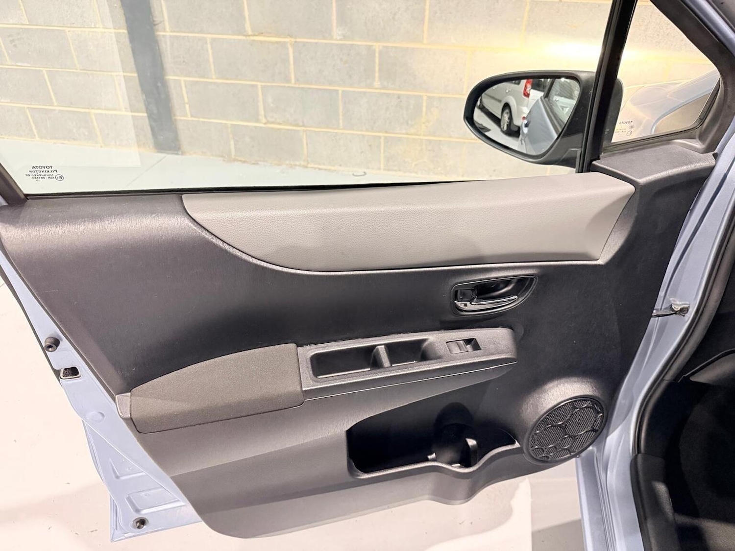 Used Toyota Yaris 2013 for sale - 77014813: Photo 25