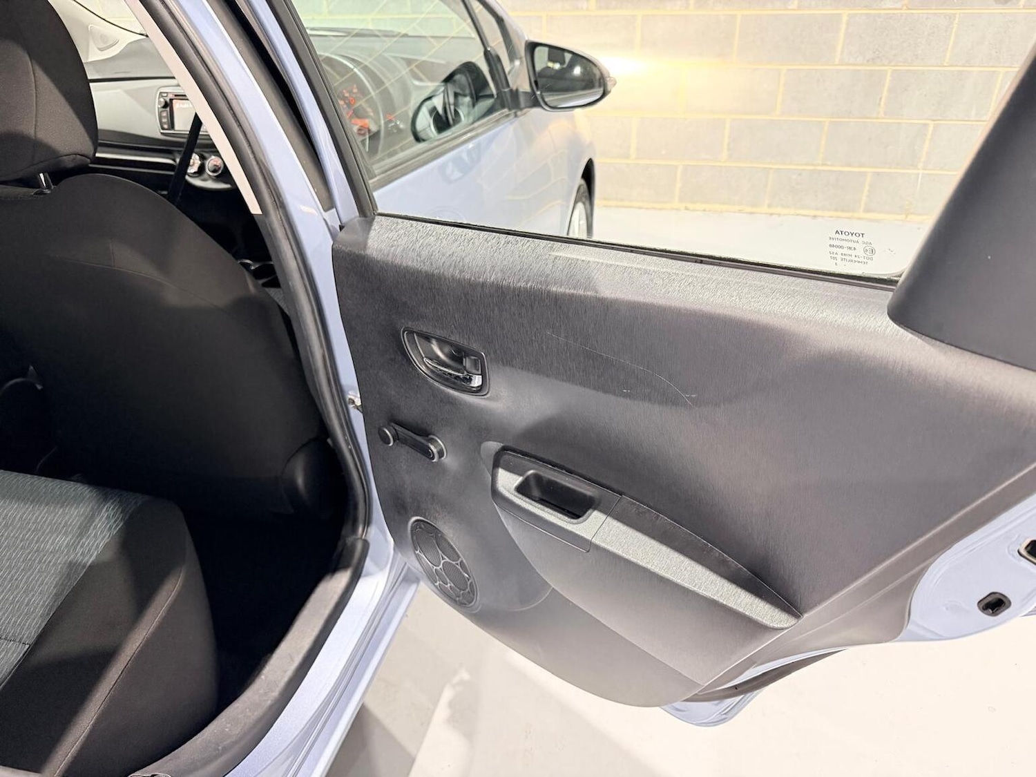 Used Toyota Yaris 2013 for sale - 77014813: Photo 29