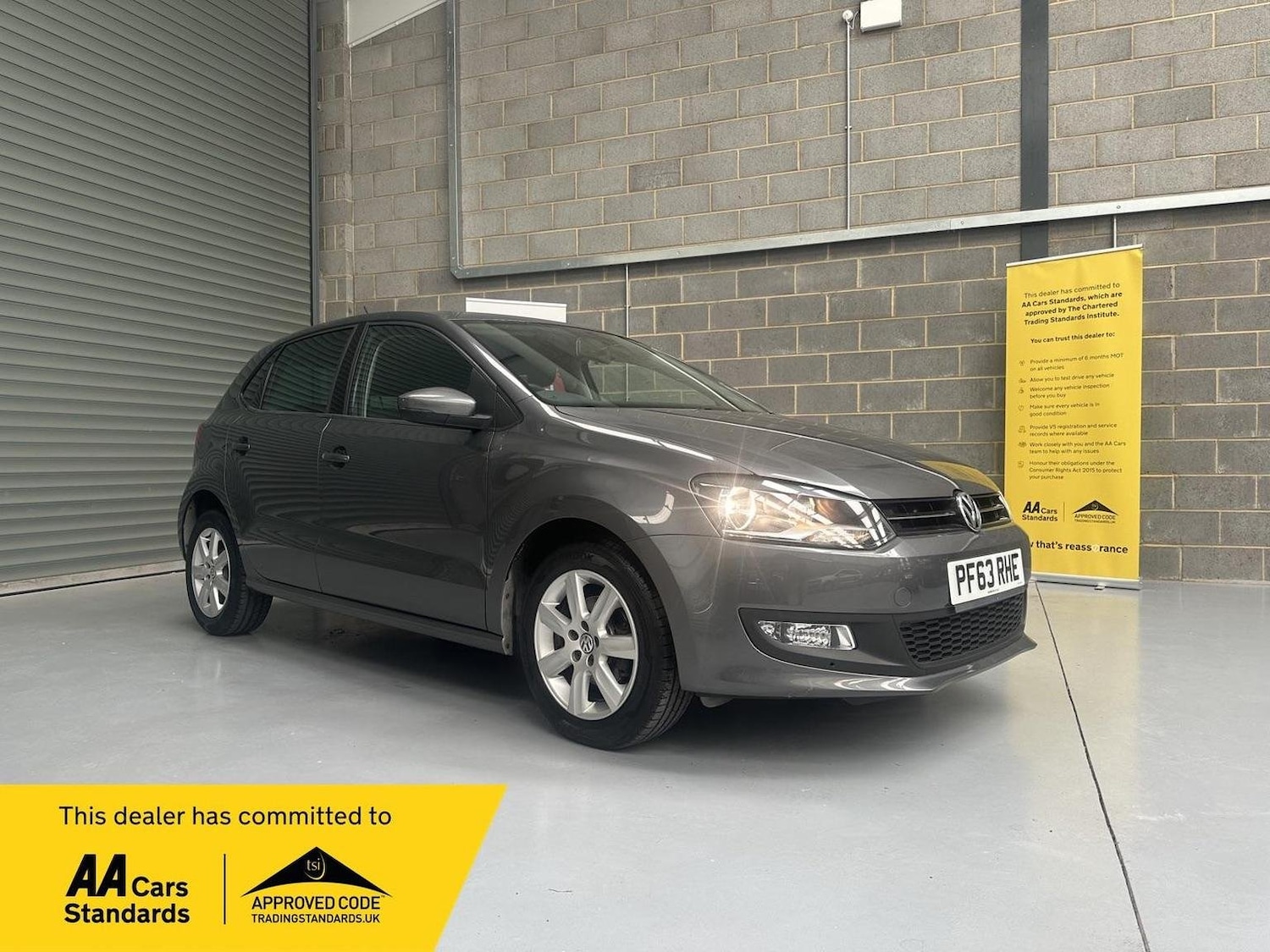 Used Volkswagen Polo 2014 for sale - 76945395: Photo 1