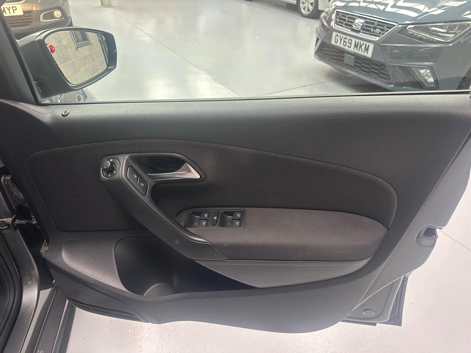 Used Volkswagen Polo 2014 for sale - 76945395: Photo 27