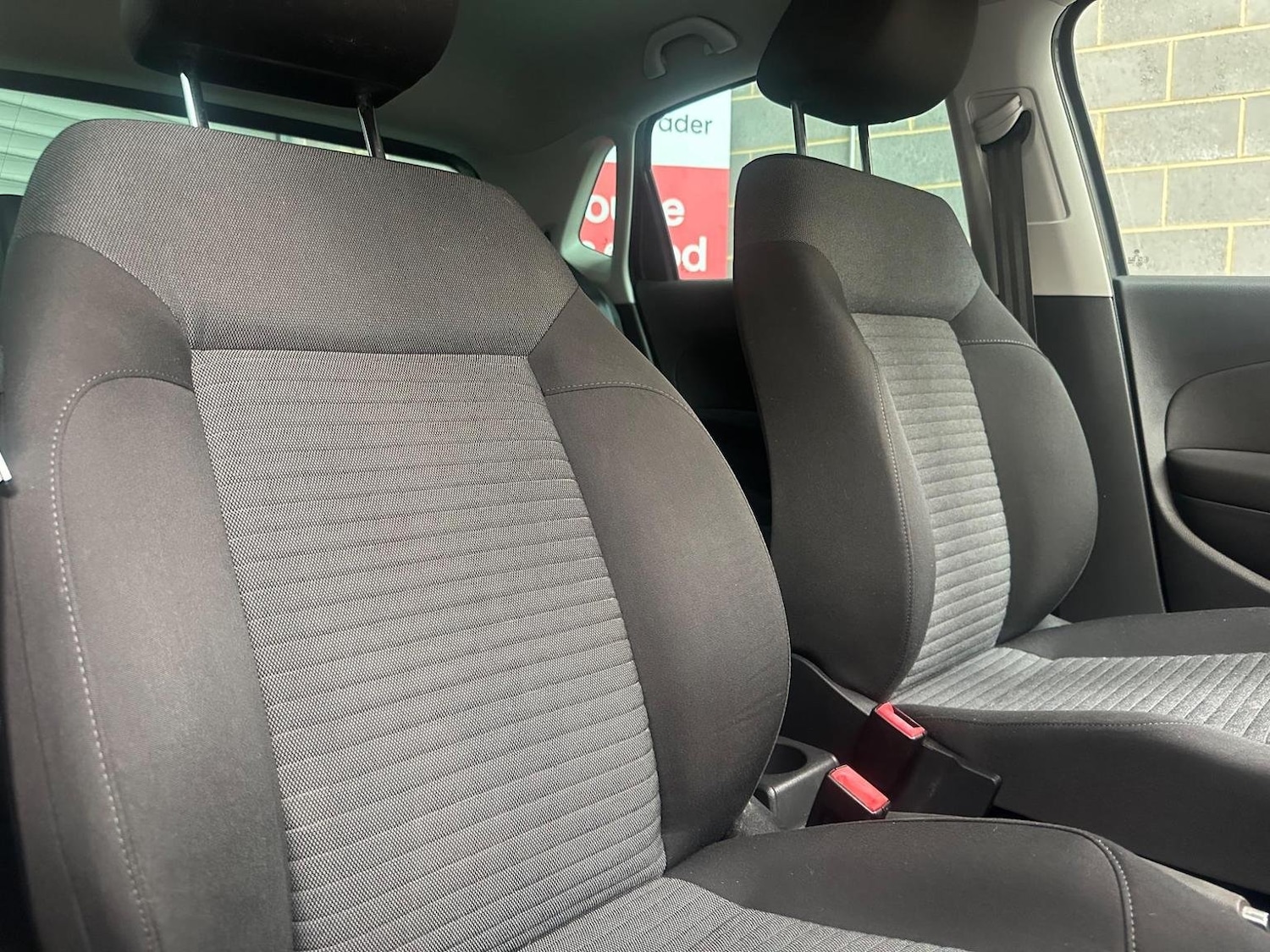 Used Volkswagen Polo 2014 for sale - 76945395: Photo 28