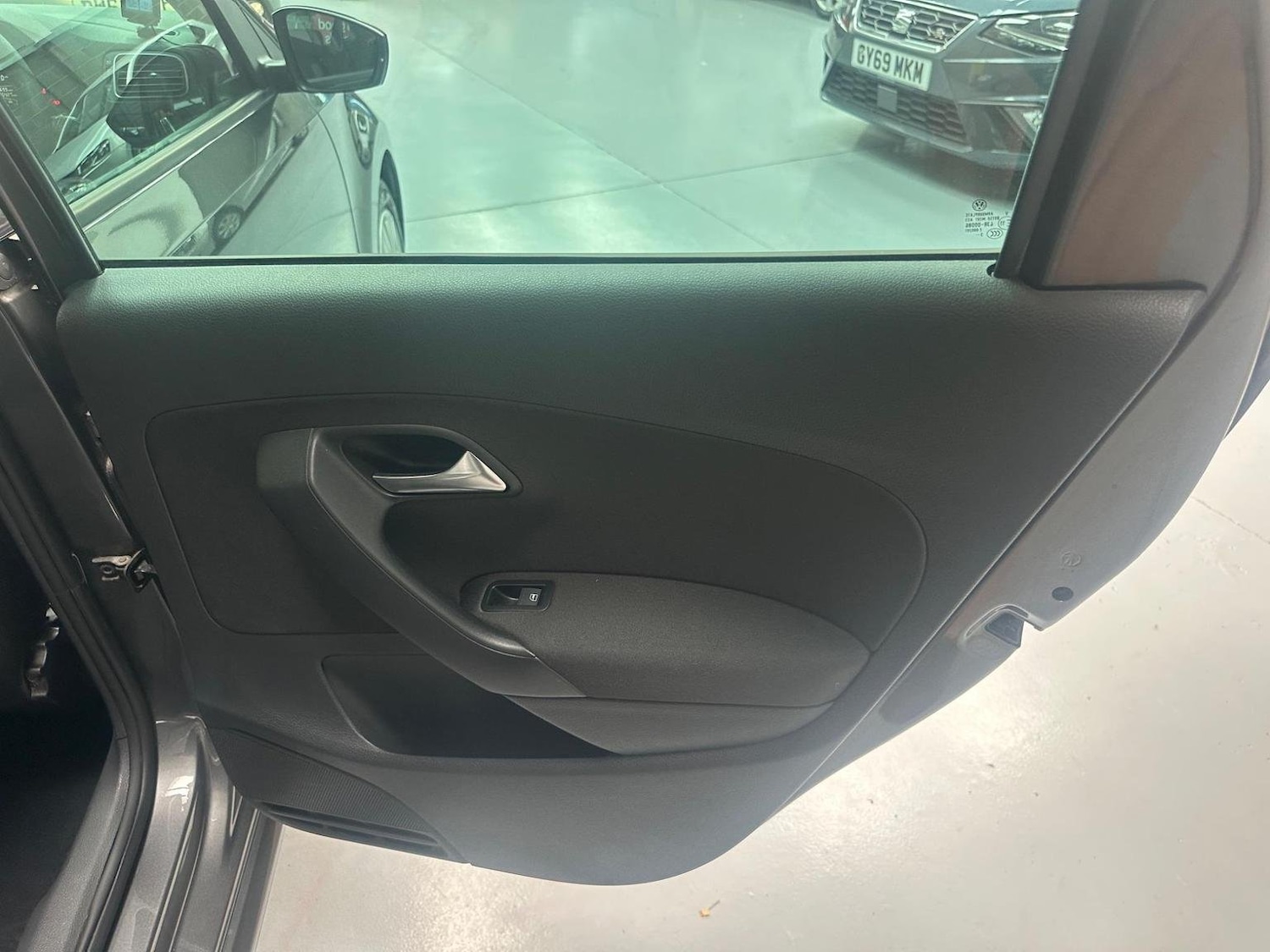 Used Volkswagen Polo 2014 for sale - 76945395: Photo 35