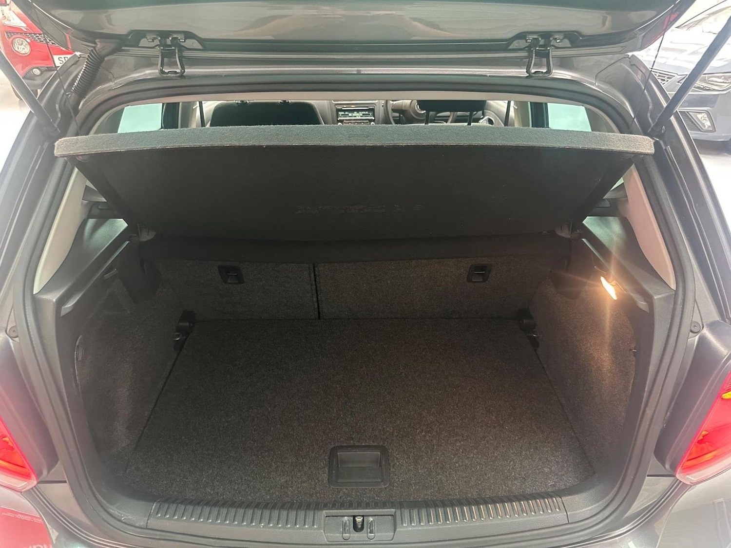 Used Volkswagen Polo 2014 for sale - 76945395: Photo 36