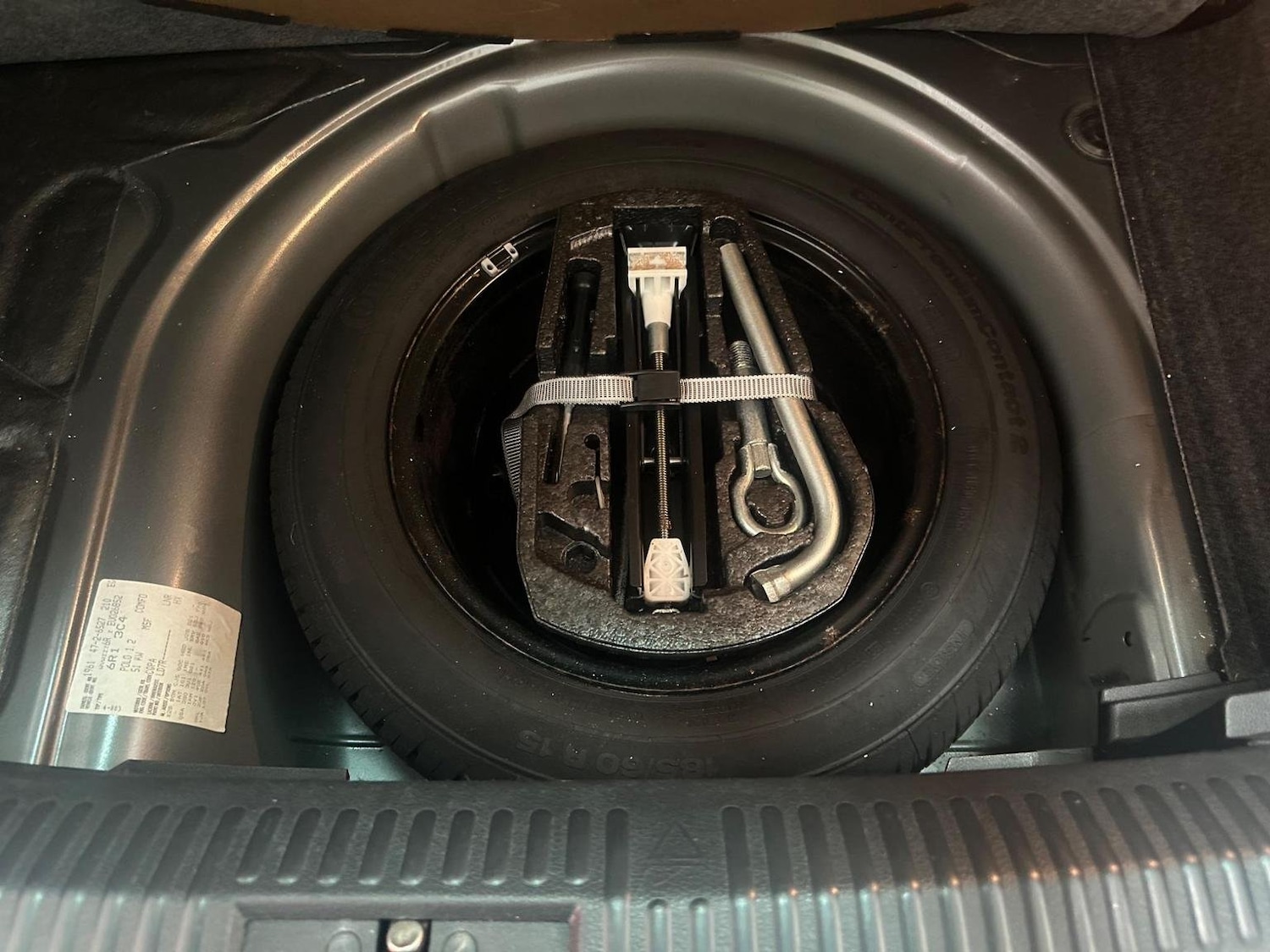 Used Volkswagen Polo 2014 for sale - 76945395: Photo 38