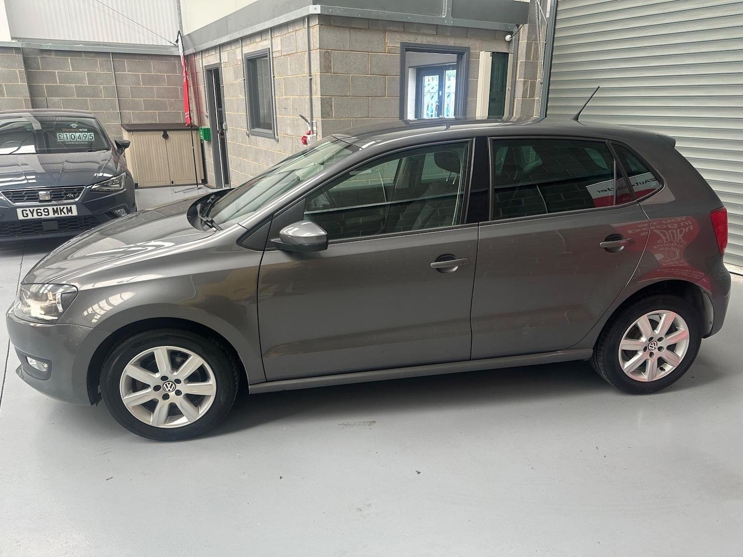 Used Volkswagen Polo 2014 for sale - 76945395: Photo 6