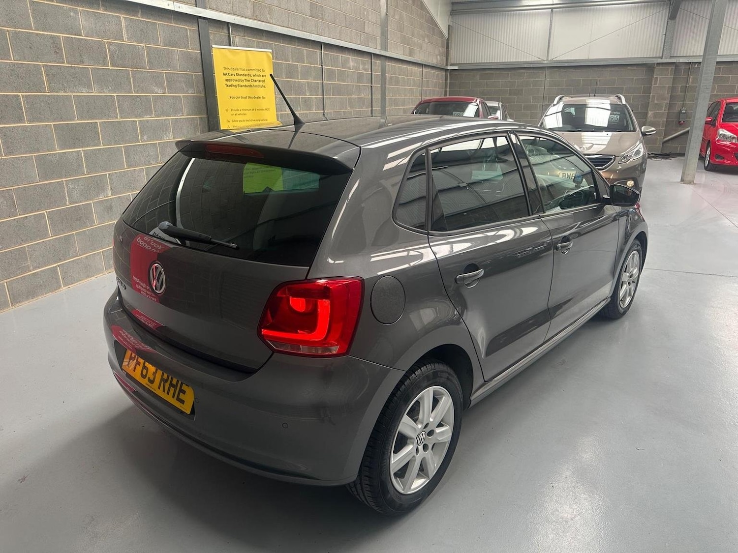 Used Volkswagen Polo 2014 for sale - 76945395: Photo 9