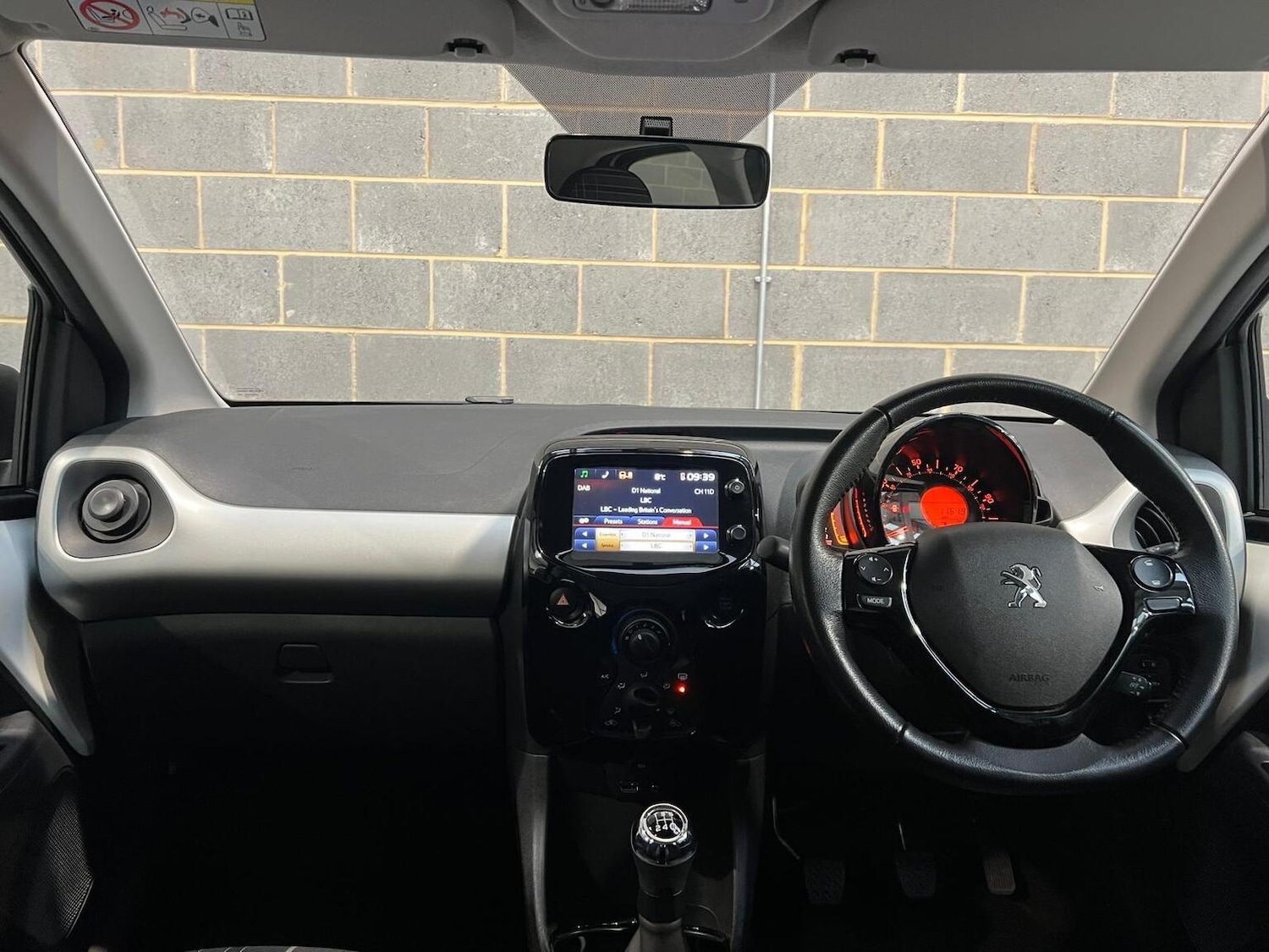 Used Peugeot 108 2017 for sale - 76945396: Photo 10
