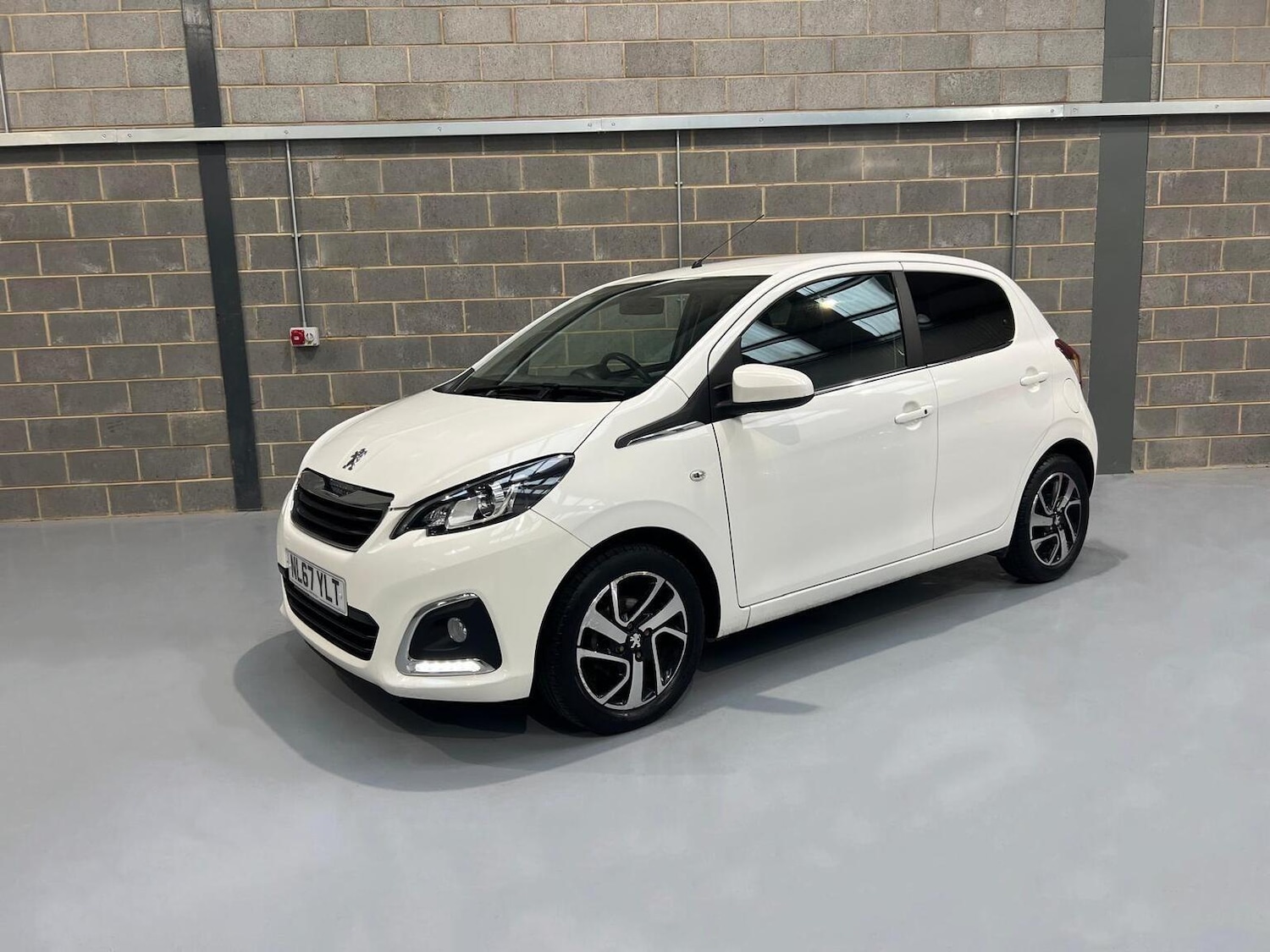 Used Peugeot 108 2017 for sale - 76945396: Photo 3