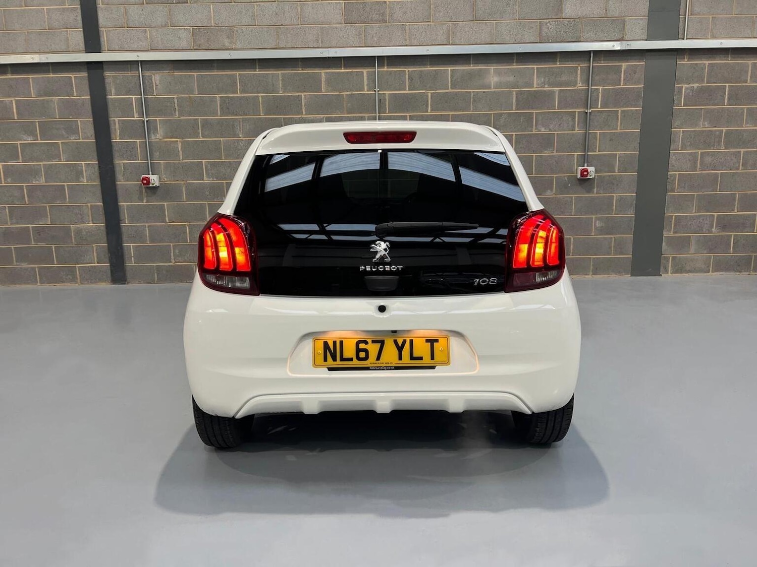 Used Peugeot 108 2017 for sale - 76945396: Photo 7