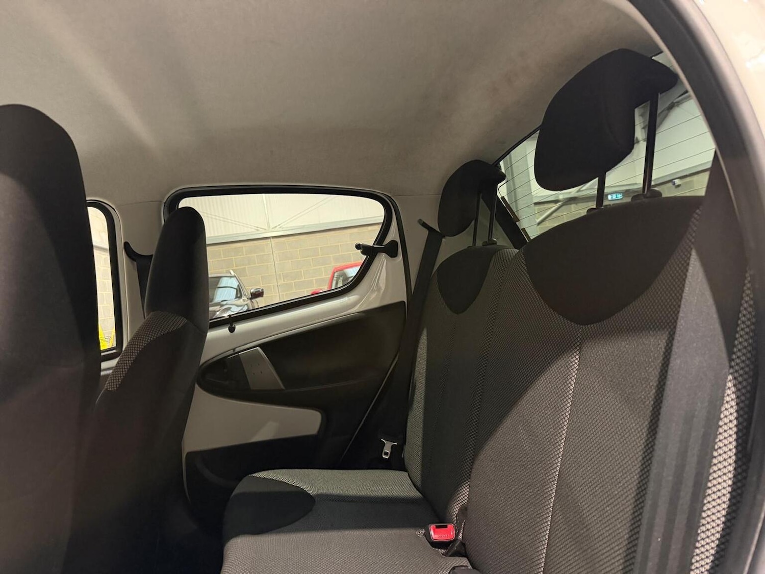 Used Toyota AYGO 2012 for sale - 77431406: Photo 15