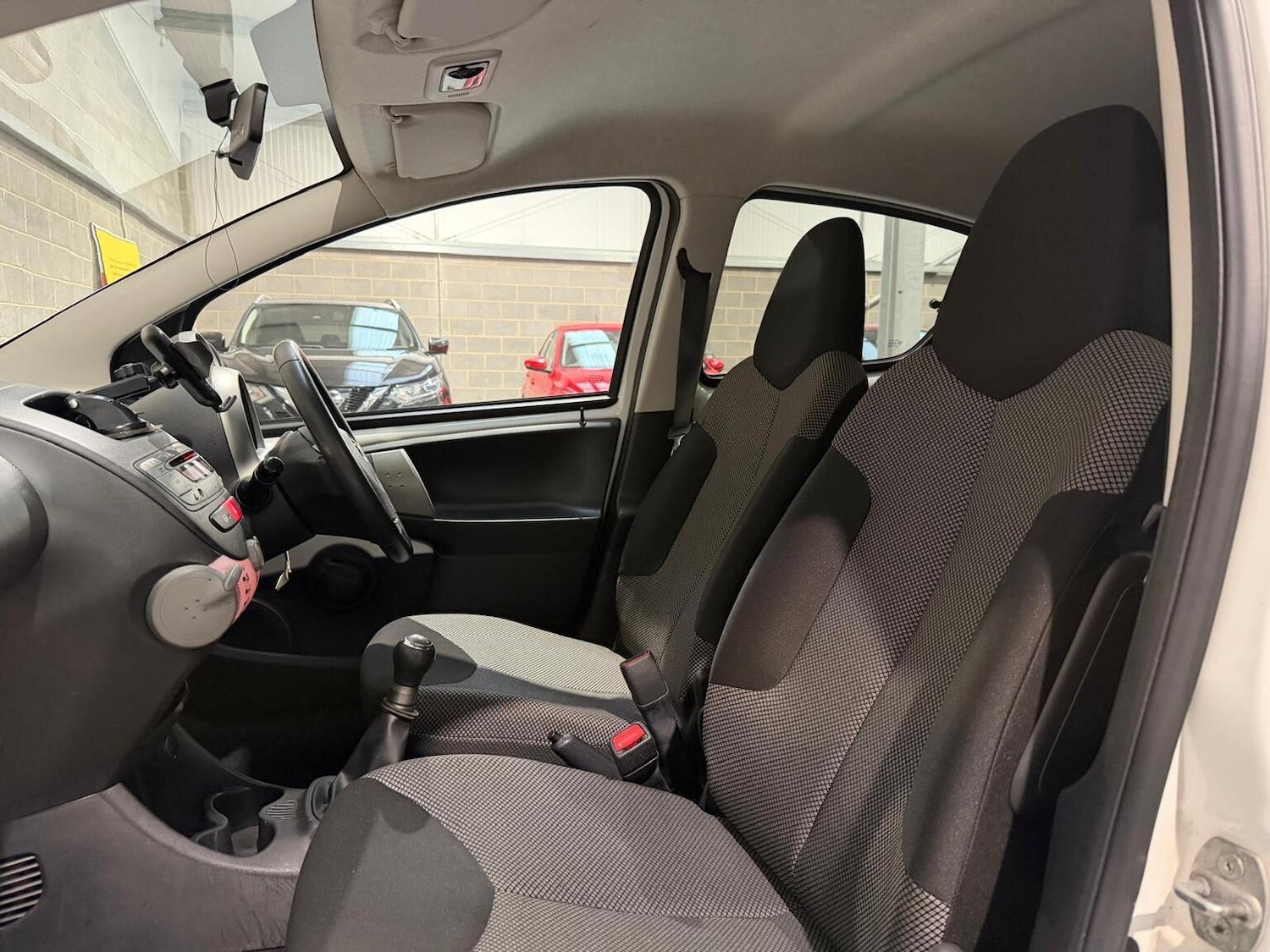 Used Toyota AYGO 2012 for sale - 77431406: Photo 32