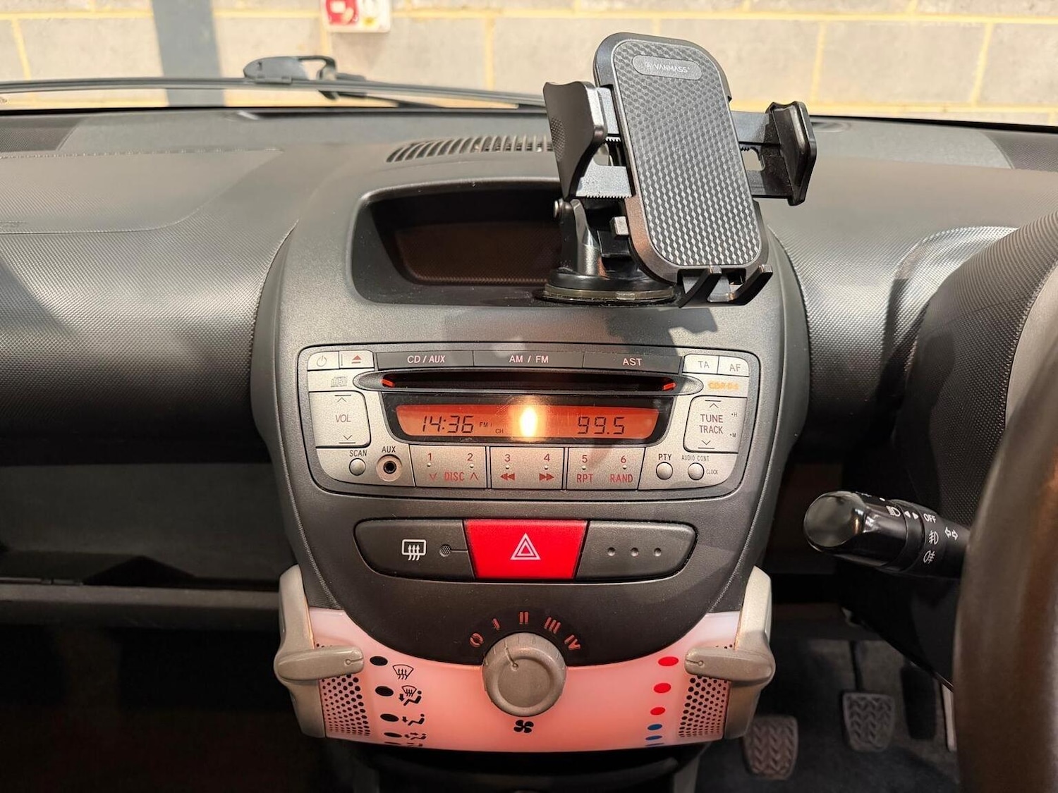 Used Toyota AYGO 2012 for sale - 77431406: Photo 40