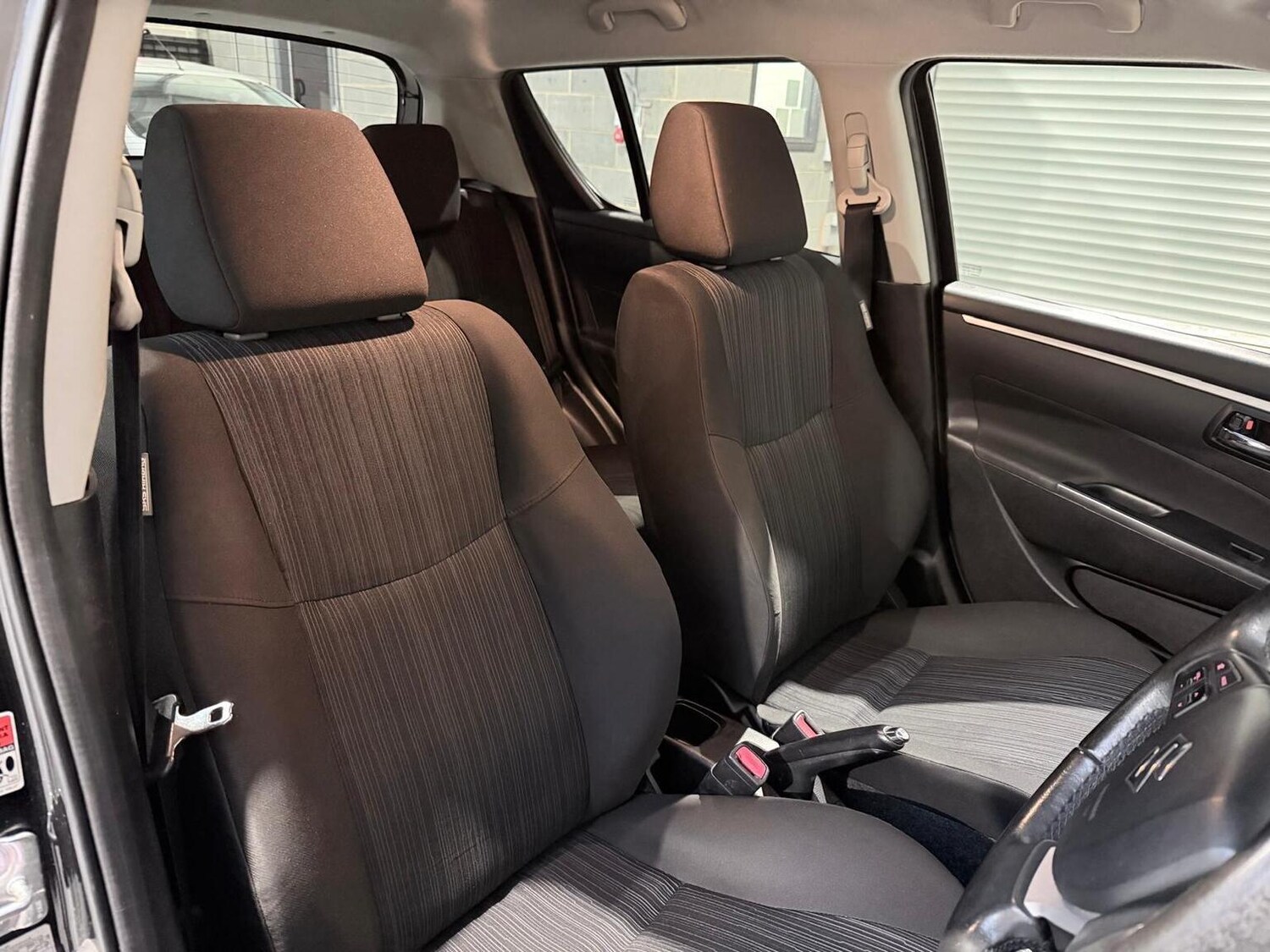 Used Suzuki Swift 2014 for sale - 77977131: Photo 14