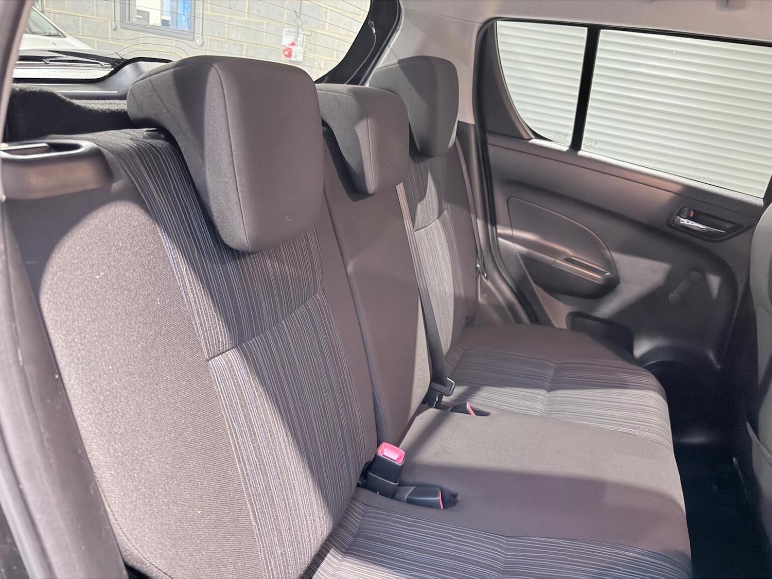 Used Suzuki Swift 2014 for sale - 77977131: Photo 18