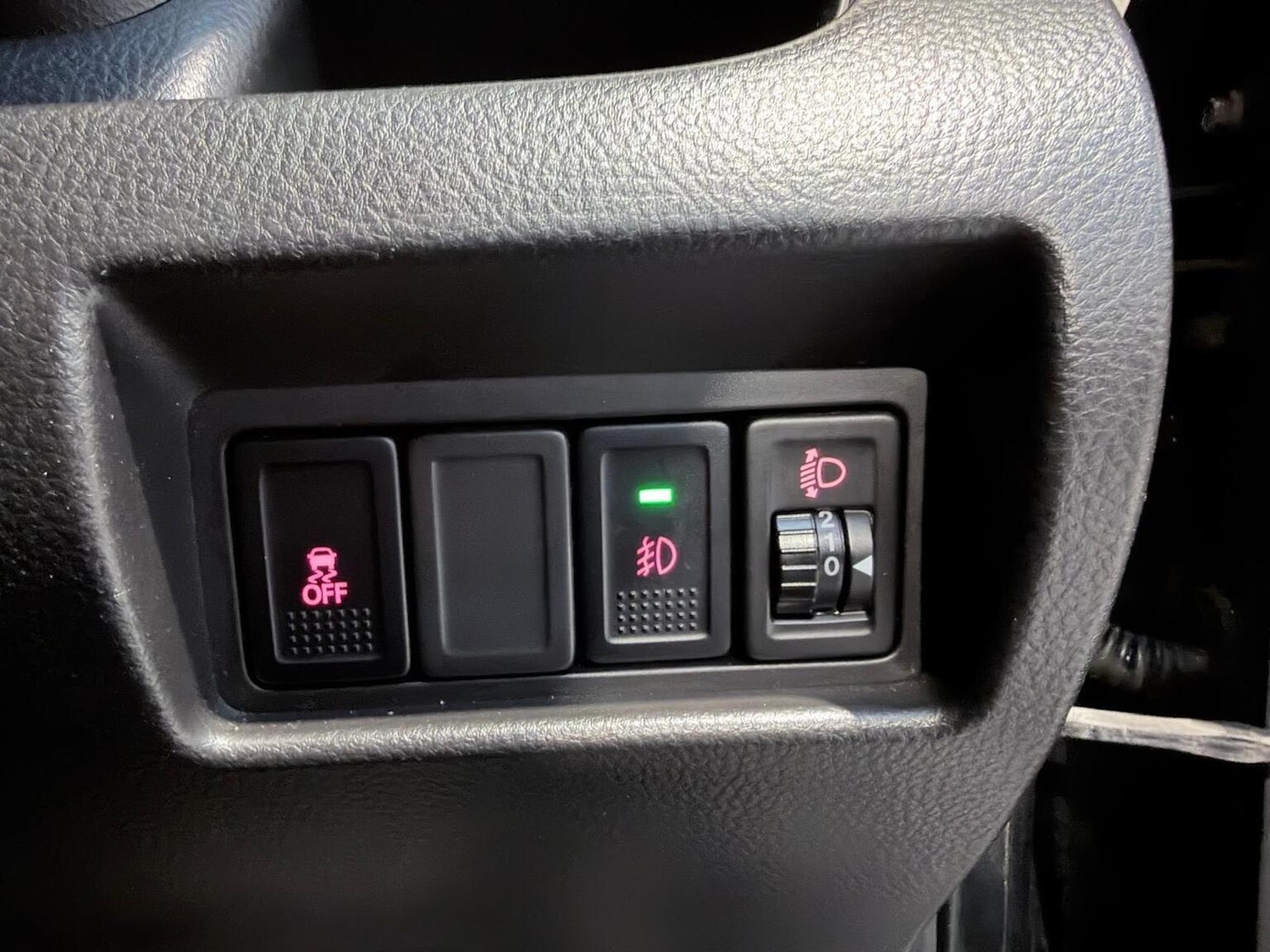 Used Suzuki Swift 2014 for sale - 77977131: Photo 28