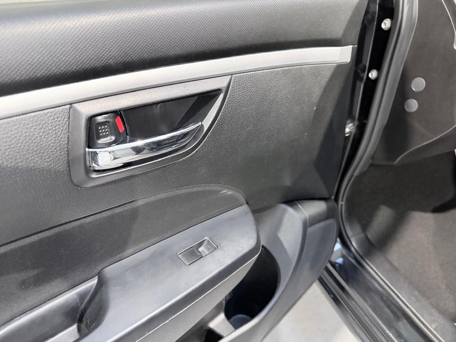 Used Suzuki Swift 2014 for sale - 77977131: Photo 30