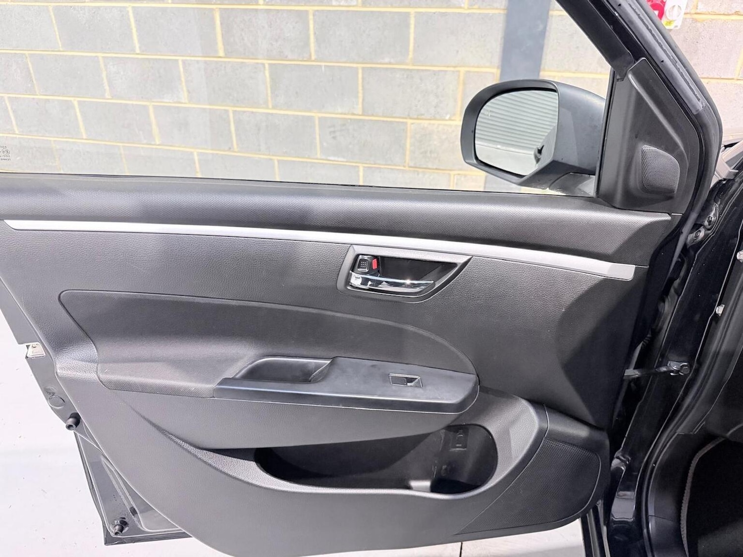 Used Suzuki Swift 2014 for sale - 77977131: Photo 31