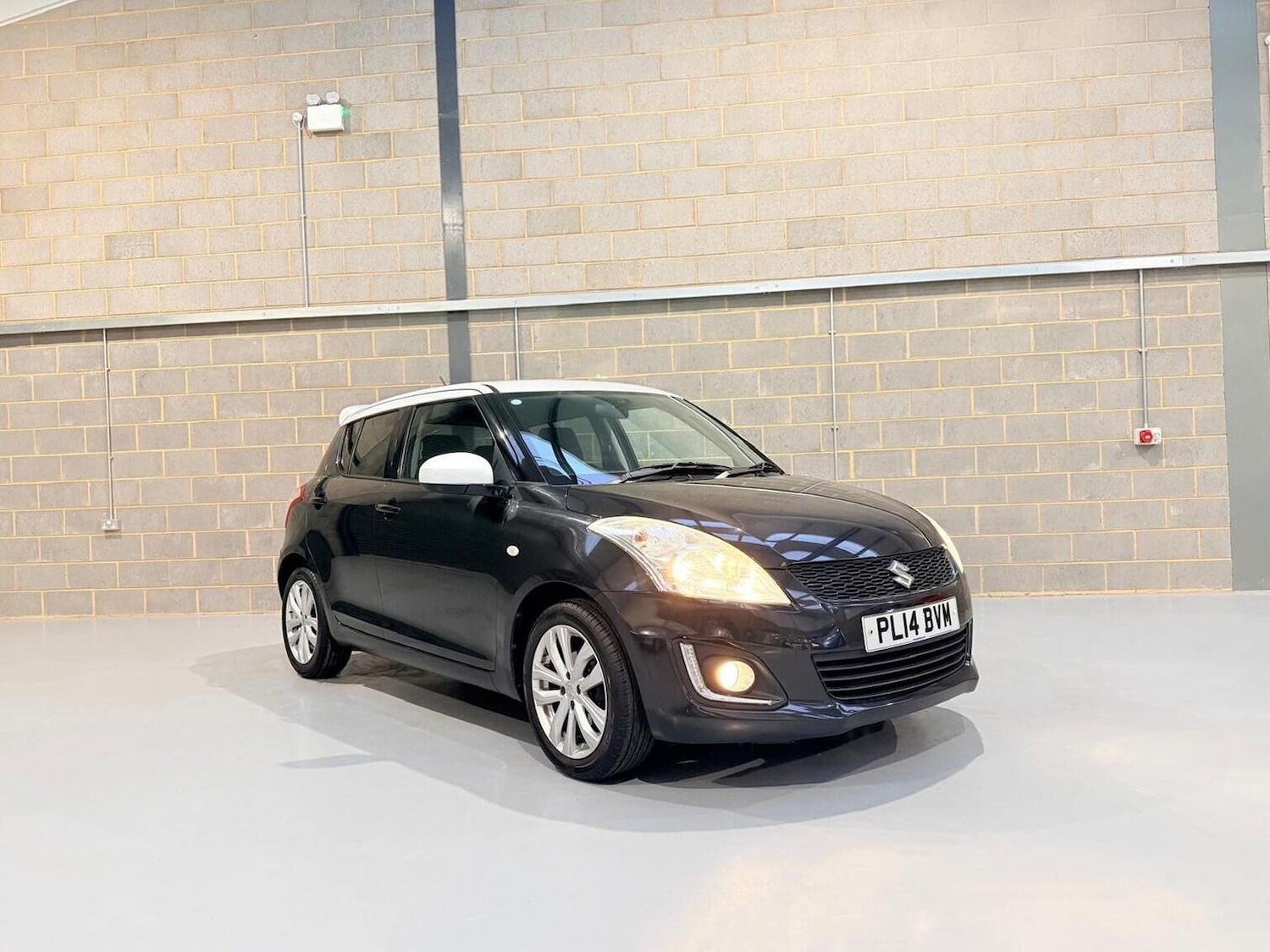 Used Suzuki Swift 2014 for sale - 77977131: Photo 5