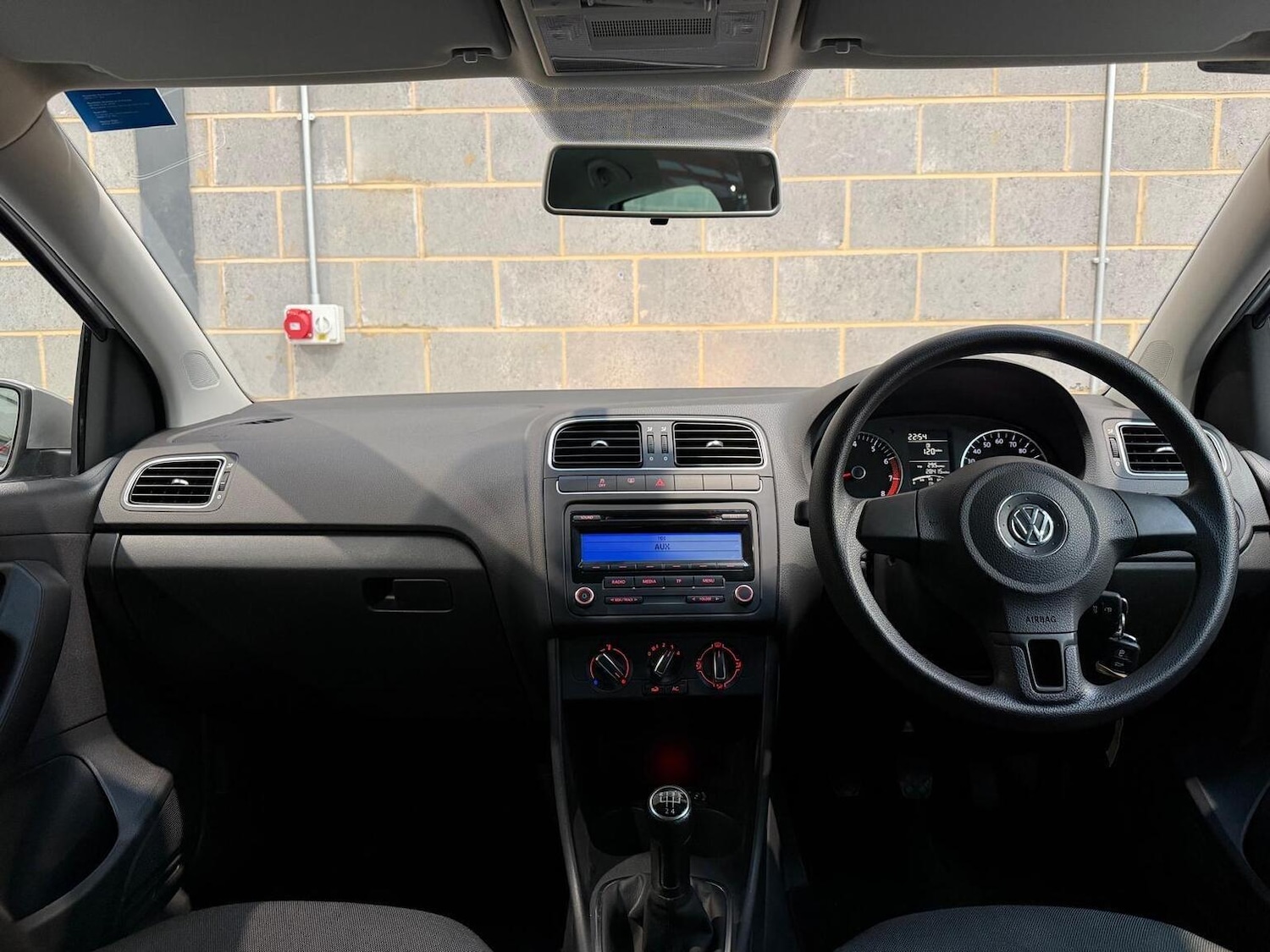 Used Volkswagen Polo 2011 for sale - 77314093: Photo 12