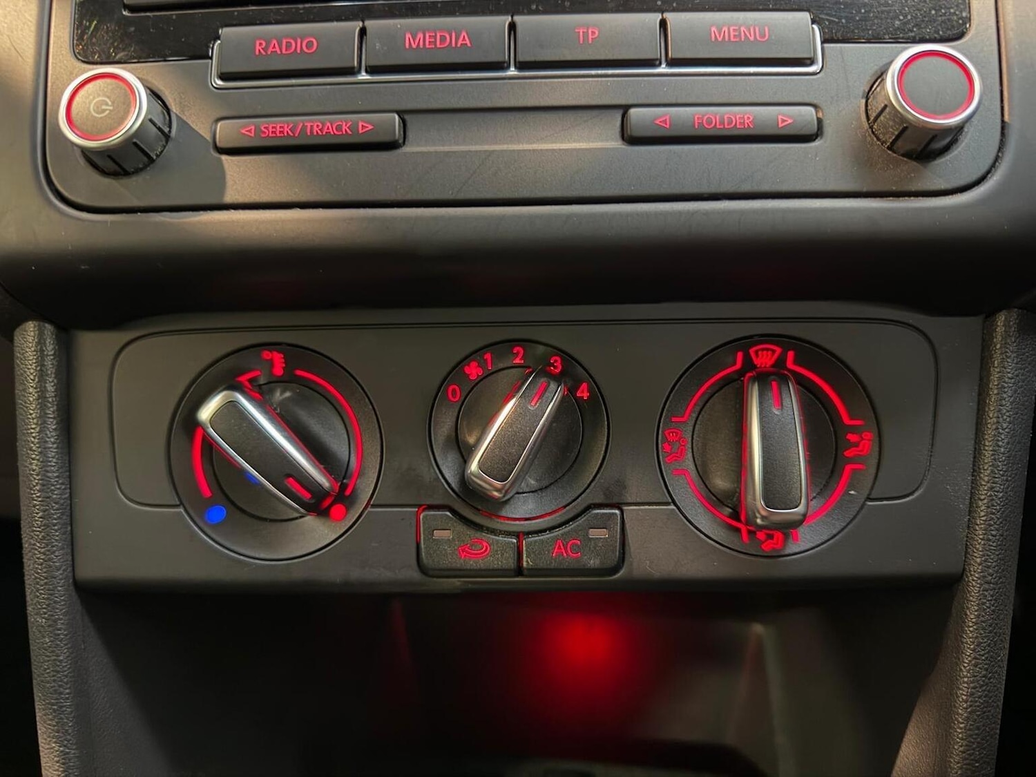 Used Volkswagen Polo 2011 for sale - 77314093: Photo 23