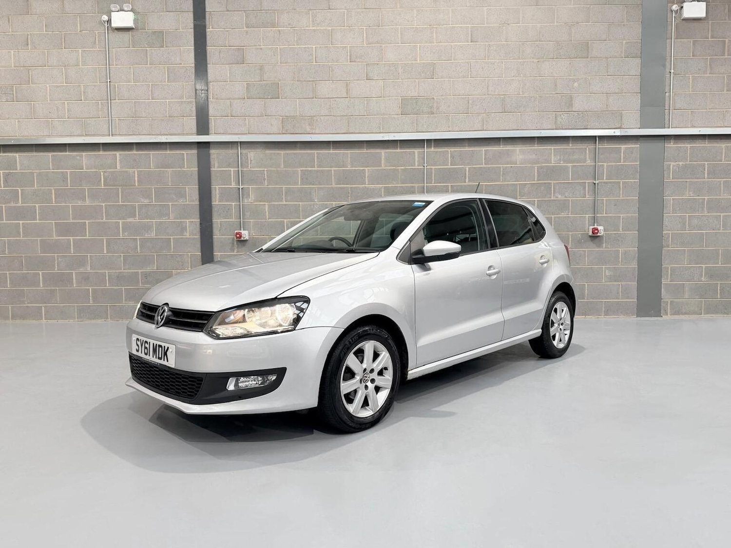 Used Volkswagen Polo 2011 for sale - 77314093: Photo 3