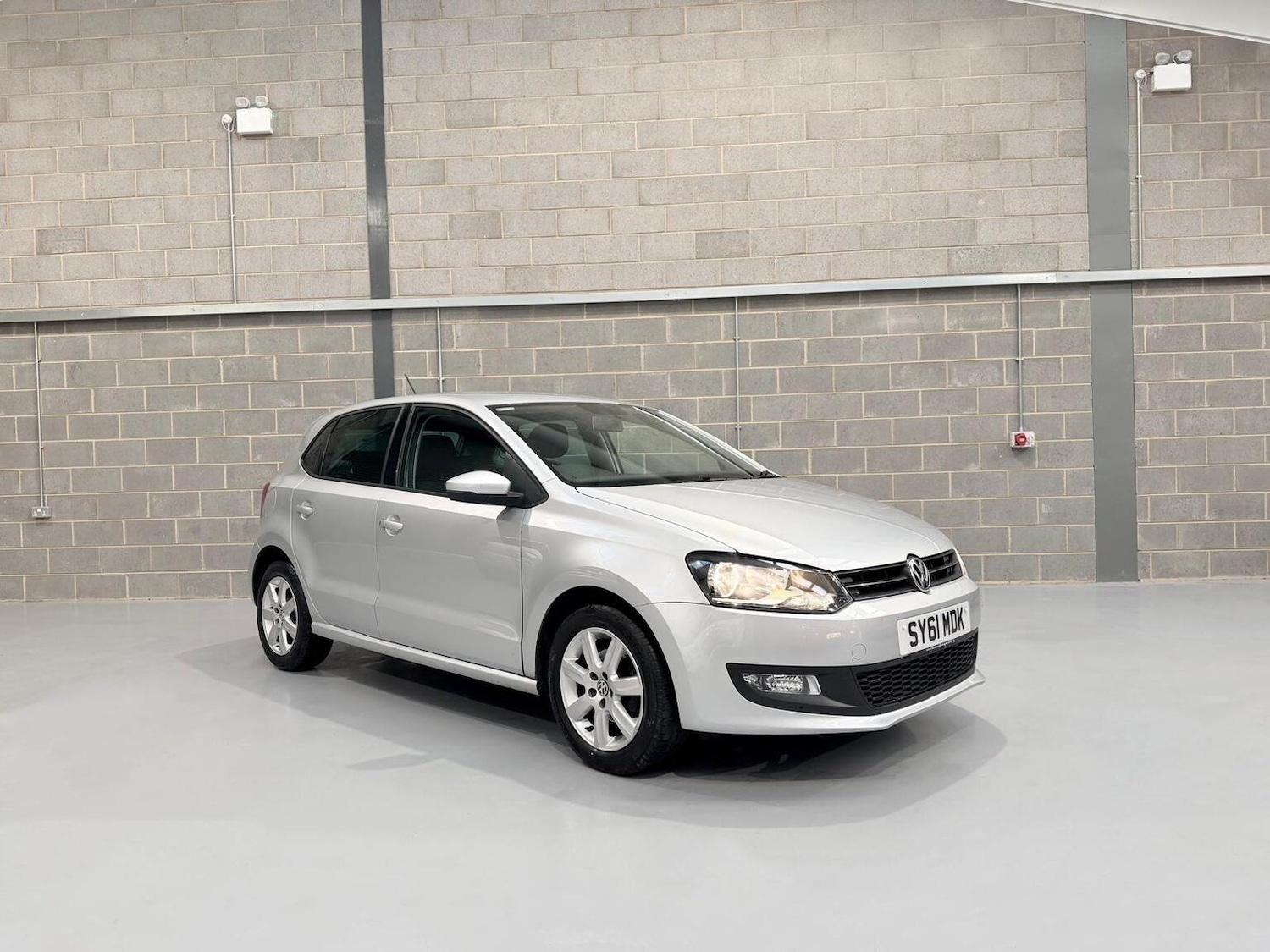 Used Volkswagen Polo 2011 for sale - 77314093: Photo 5