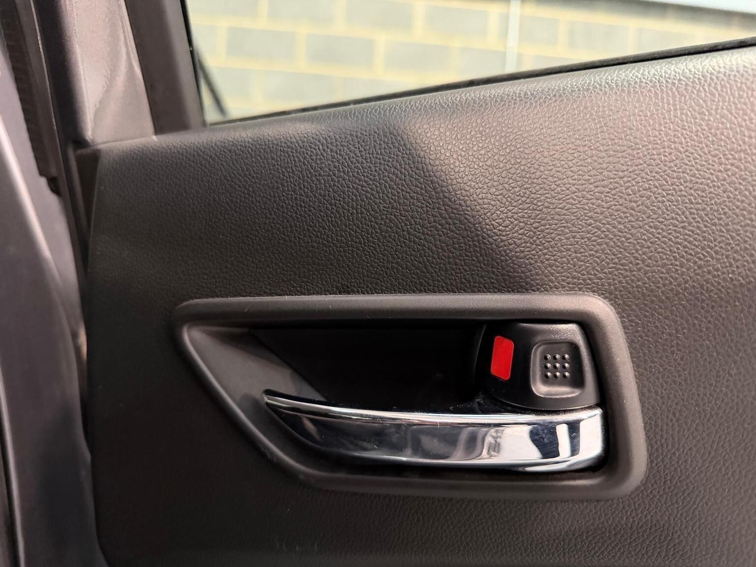 Used Suzuki Swift 2018 for sale - 77474843: Photo 21