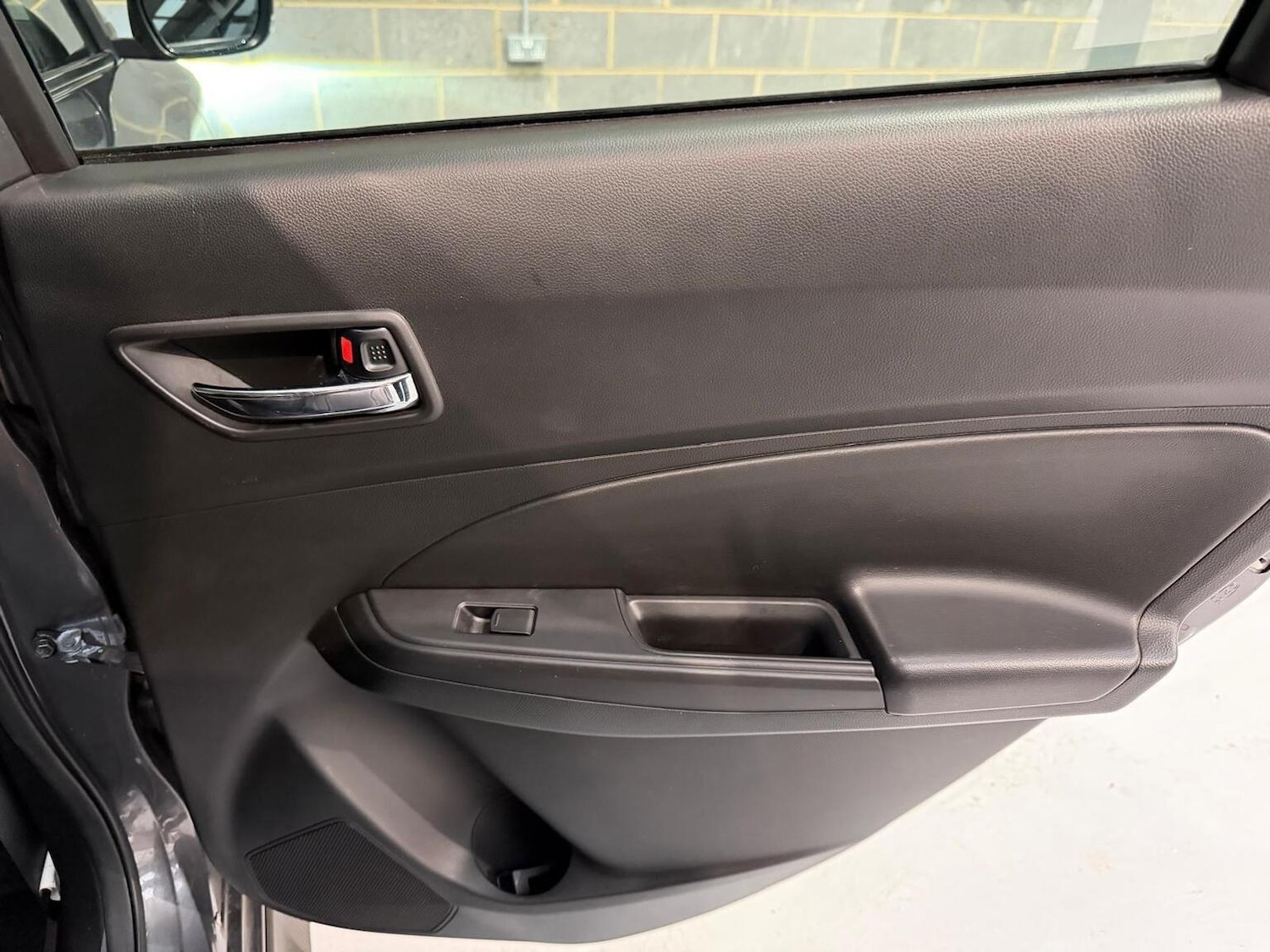 Used Suzuki Swift 2018 for sale - 77474843: Photo 31