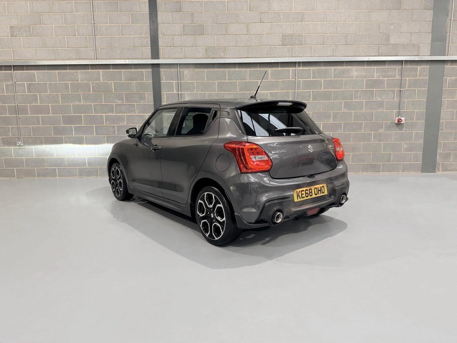 Used Suzuki Swift 2018 for sale - 77474843: Photo 4