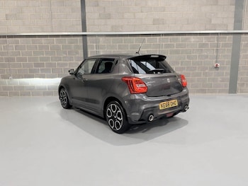 Used Suzuki Swift 2018 for sale - 77474843: Photo