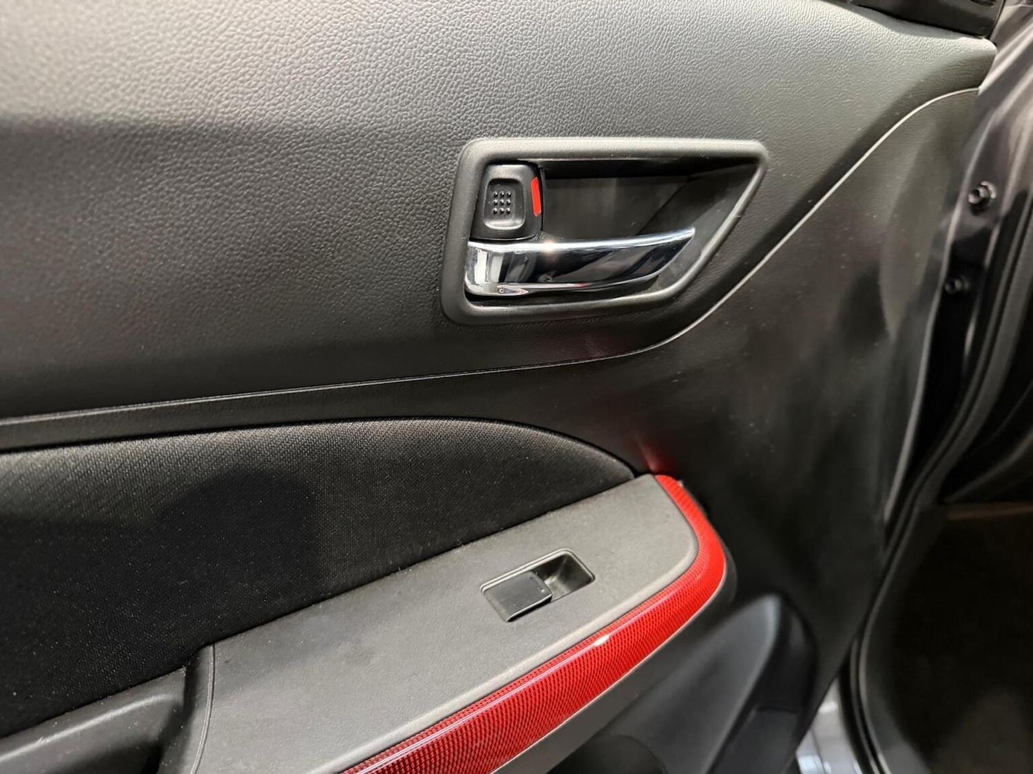 Used Suzuki Swift 2018 for sale - 77474843: Photo 52